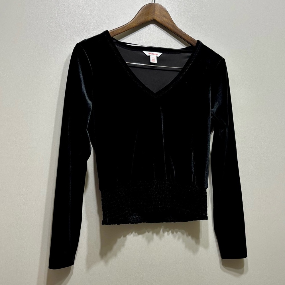 Joe Fresh Black Velvet Long Sleeve Scoop Neck Cropped Blouse Top XS - Picture 2 of 9